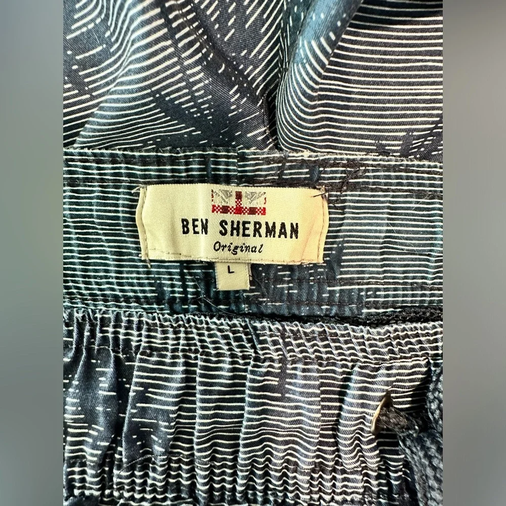 Men’s L Ben‎ Sherman swim trunks